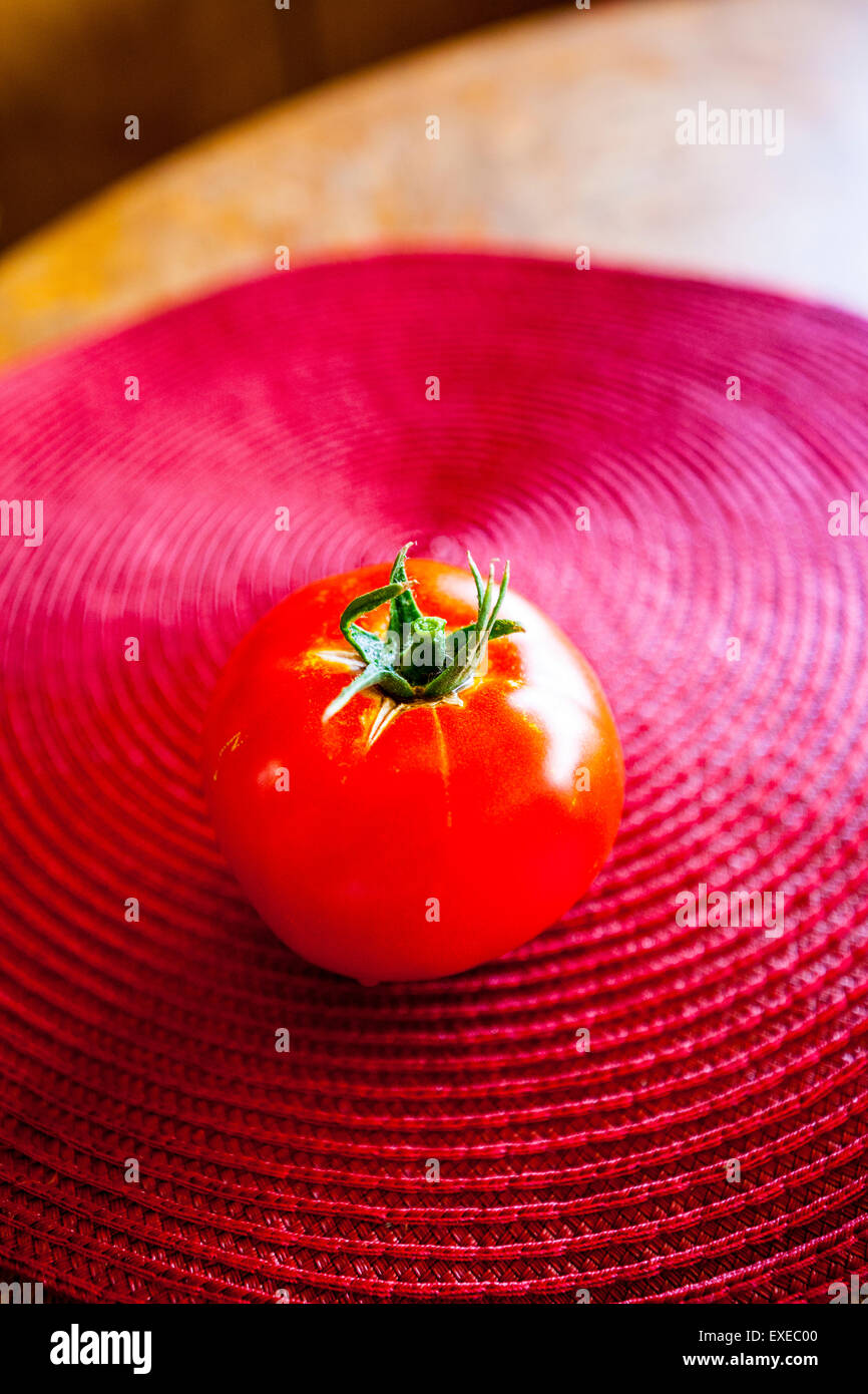 round table modesto in Tomato Photos Cage Alamy & Cage Images Tomato Stock Stock round table modesto in Tomato Photos Cage Alamy & Cage Images Tomato Stock Stock