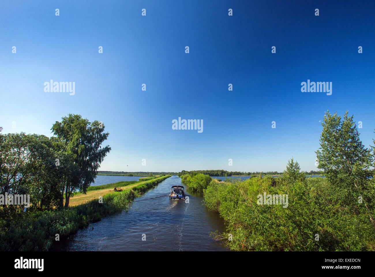 NeustadtGlewe, Germany. 7th July, 2015. A camper van on a specialised