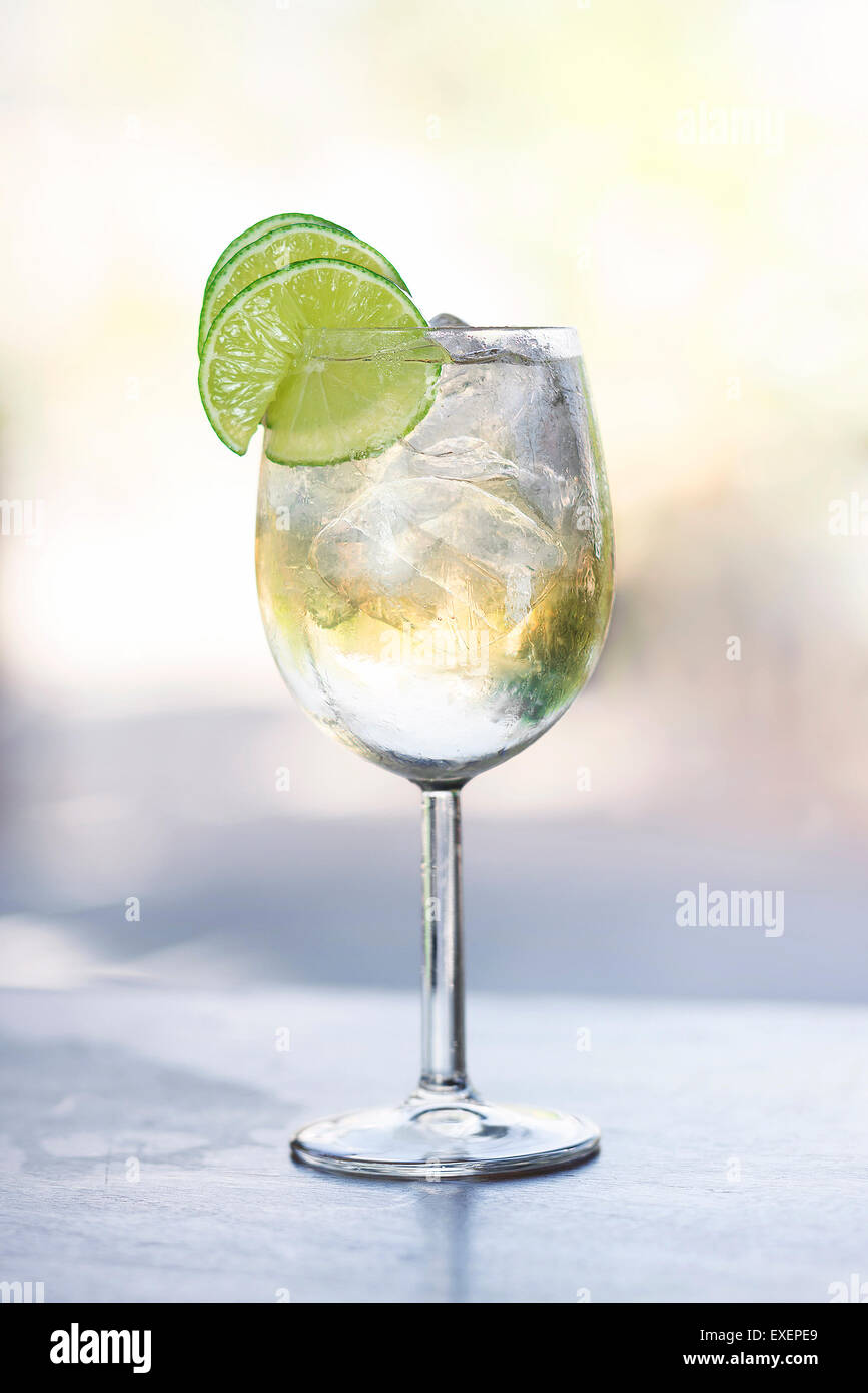 white port and tonic portuguese cocktail Stock Photo Alamy