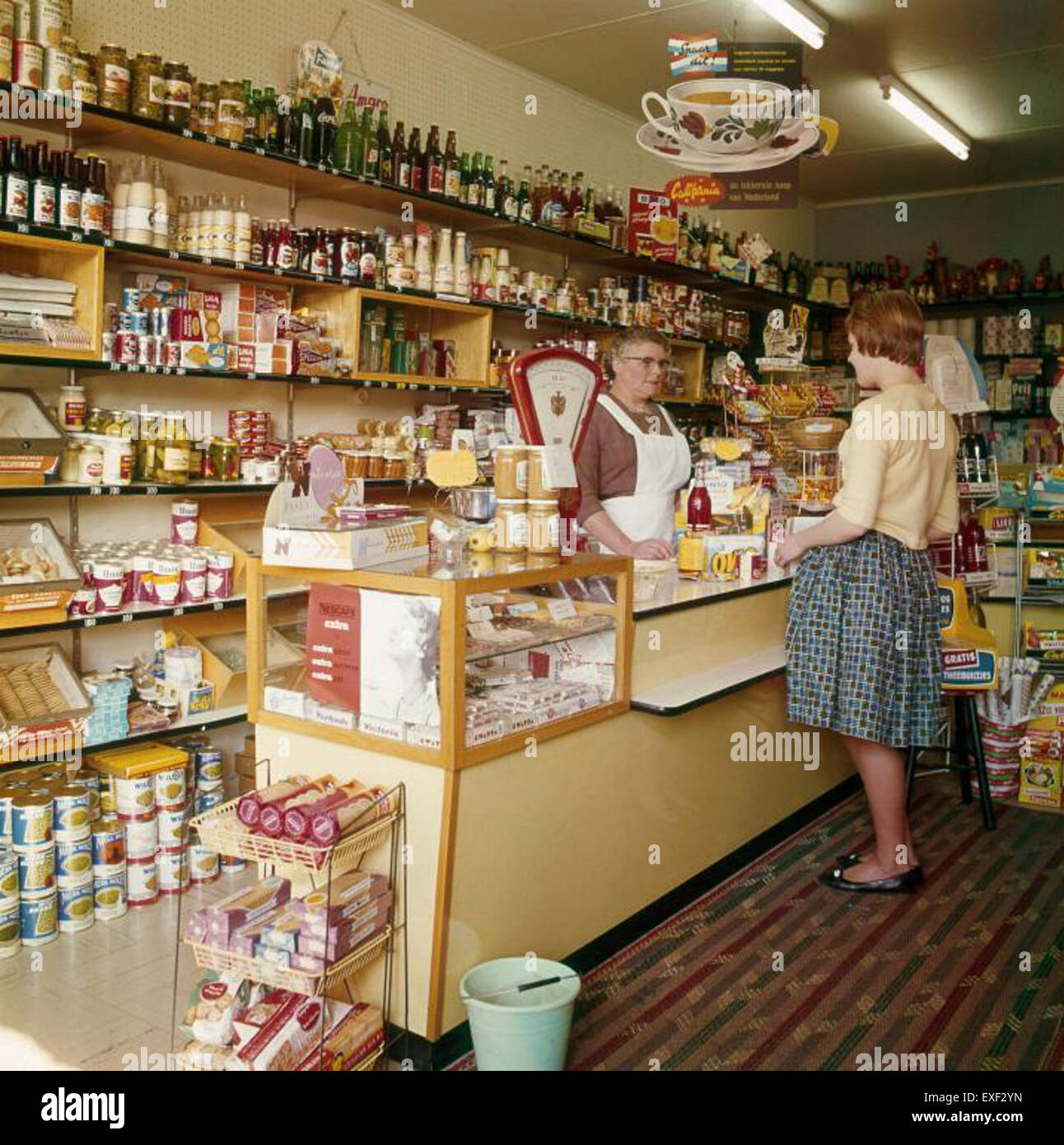 Kruidenier hi-res stock photography and images - Alamy, image size:1292x1390