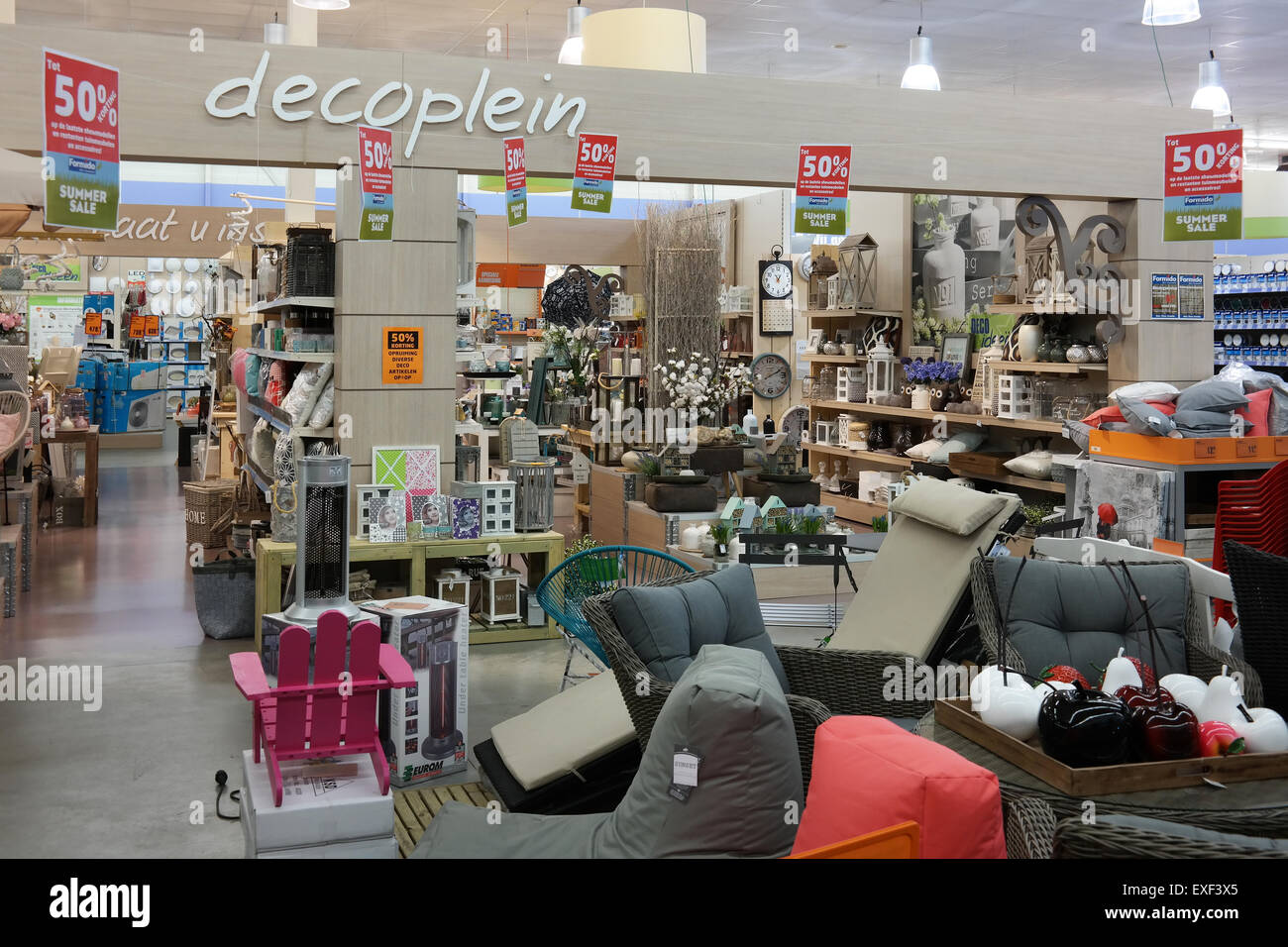 Decoration department of a Formido bouwmarkt, a Dutch Hardware store Stock Photo Alamy