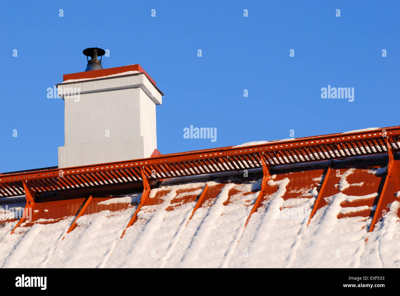 Snow Melt Roof High Resolution Stock Photography and Images Alamy