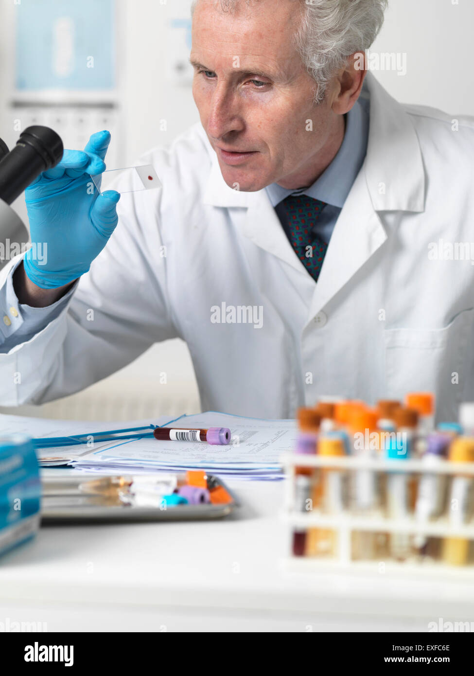 Blood under microscope hires stock photography and images Alamy