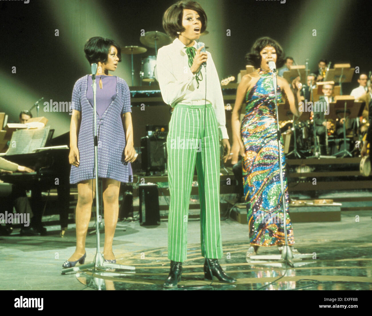 THE SUPREMES  US vocal group about 1969 with Diana Ross front, Cindy Birdsong at left and Mary Wilson Stock Photo