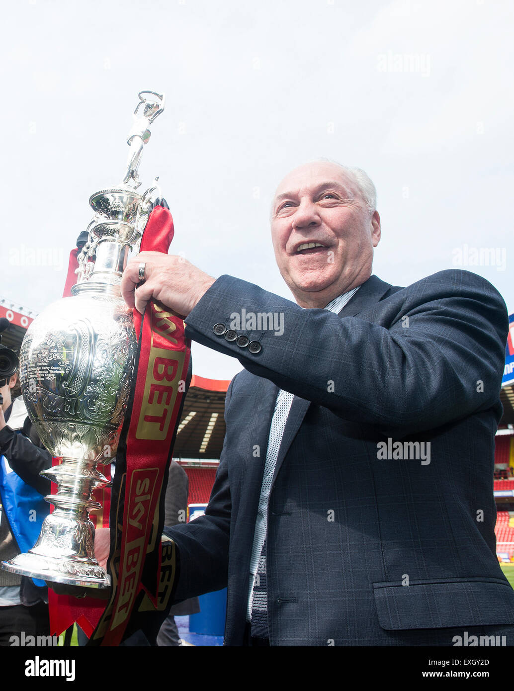 AFC Bournemouth Chairman Jeff Mostyn with the Championship Trophy at The Valley Stadium in London after his team won the League Stock Photo