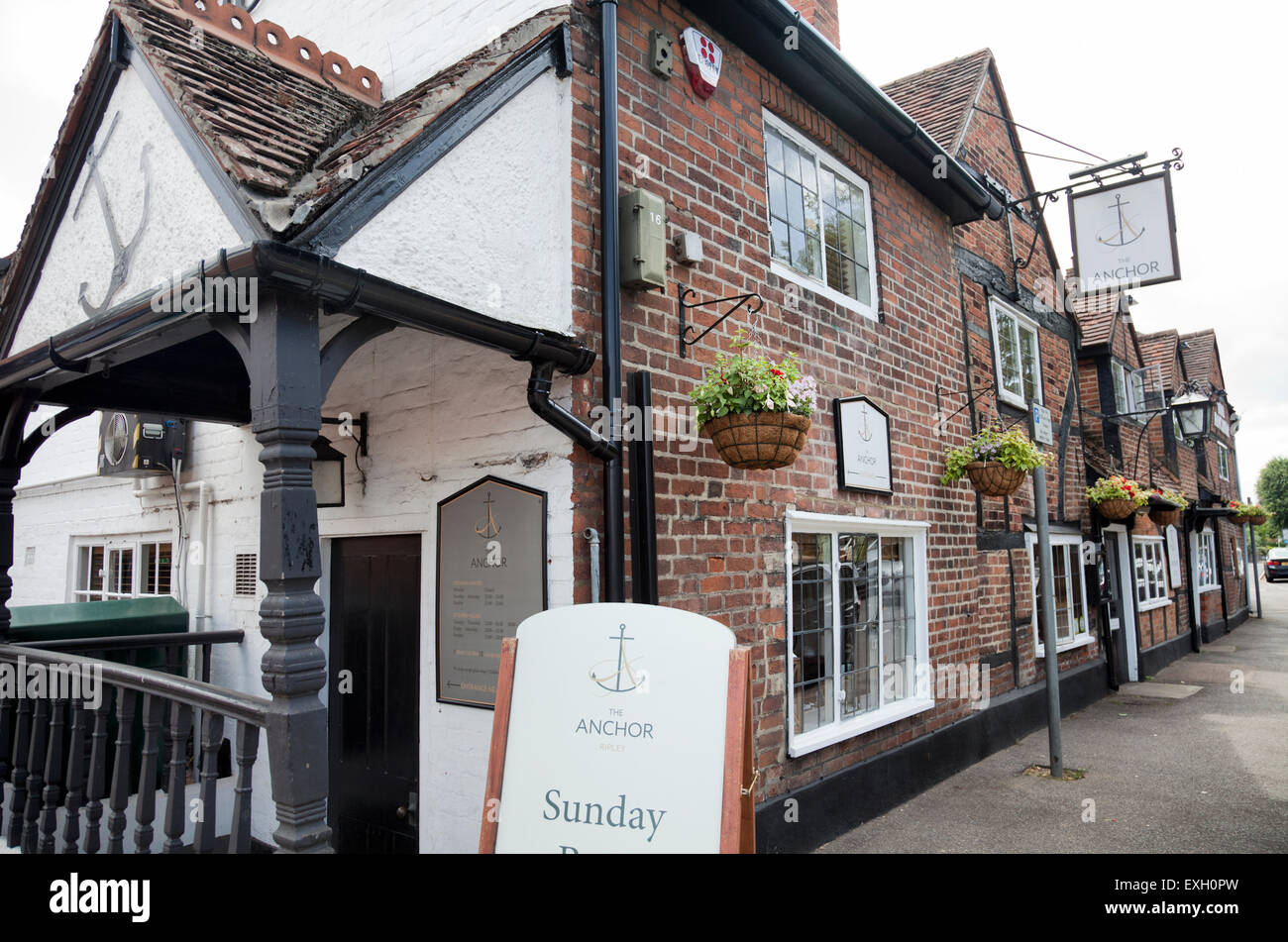 The Anchor Pub and Restaurant in Ripley High Street GU23 UK Stock