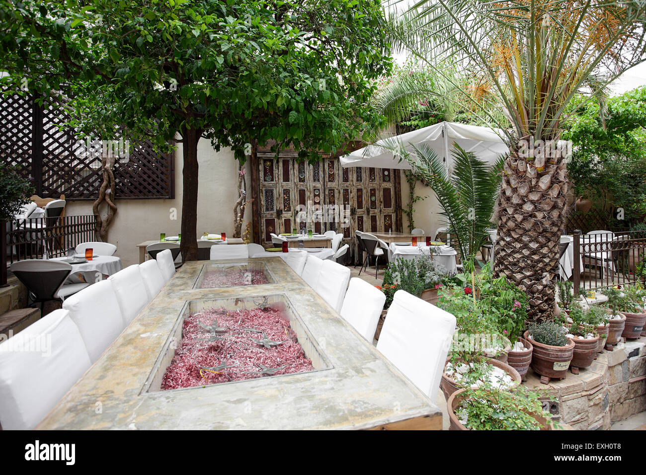 One of the top end Greek restaurants in Rethymnon, the Avli is without ...