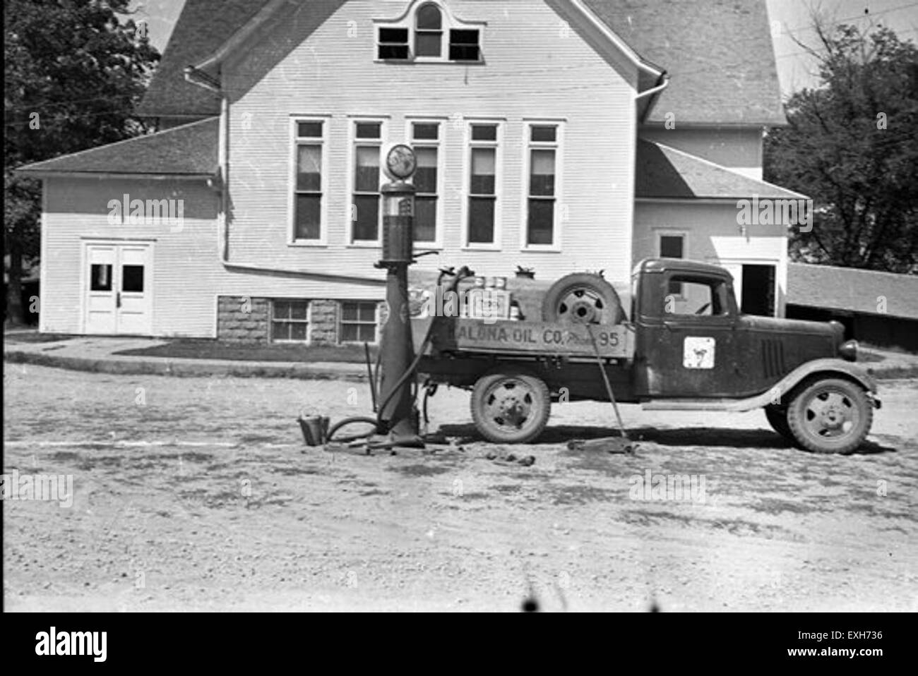 1941 Kalona Oil Company Truck 1 Stock Photo Alamy