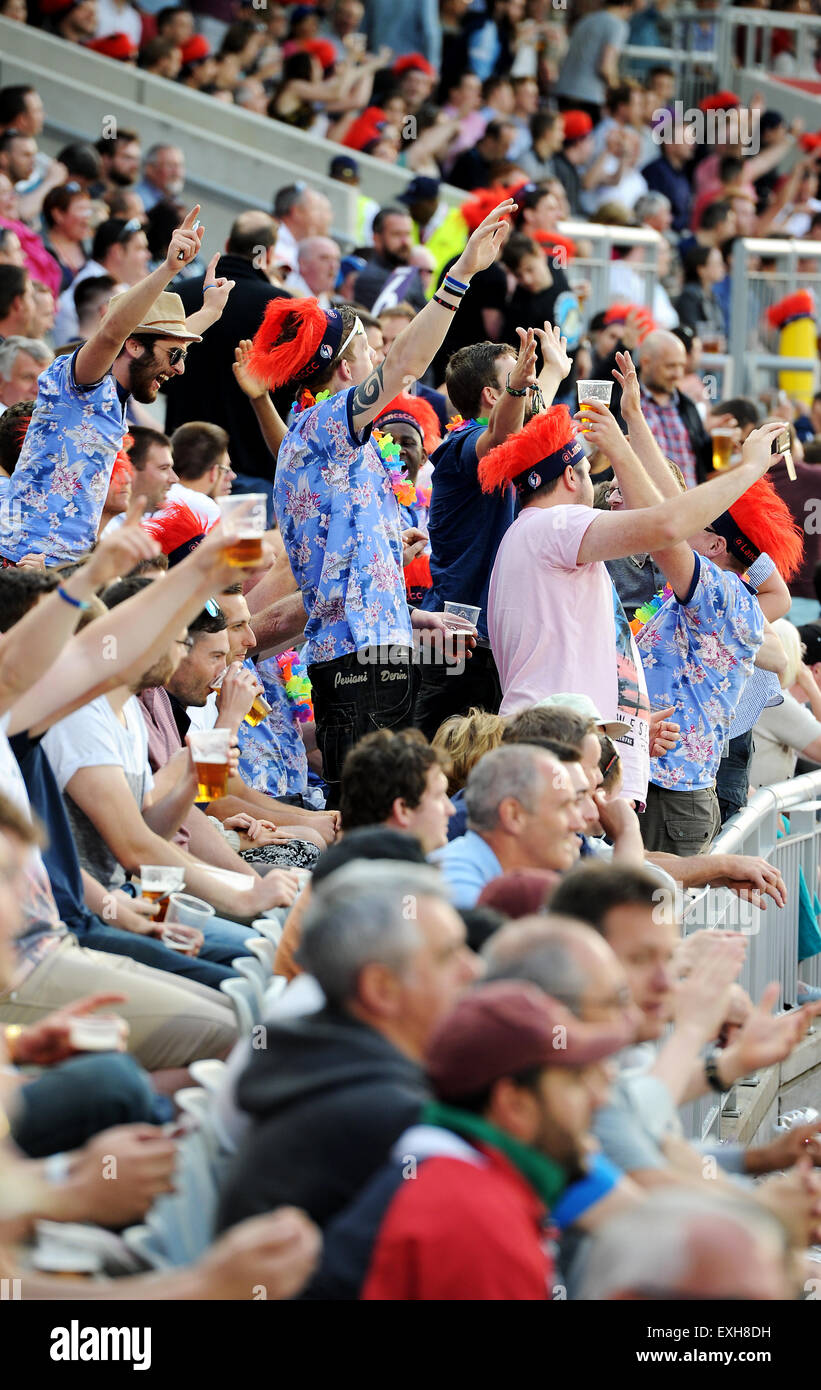 Old Trafford Fans High Resolution Stock Photography and Images Alamy Old Trafford Fans High Resolution Stock Photography and Images Alamy