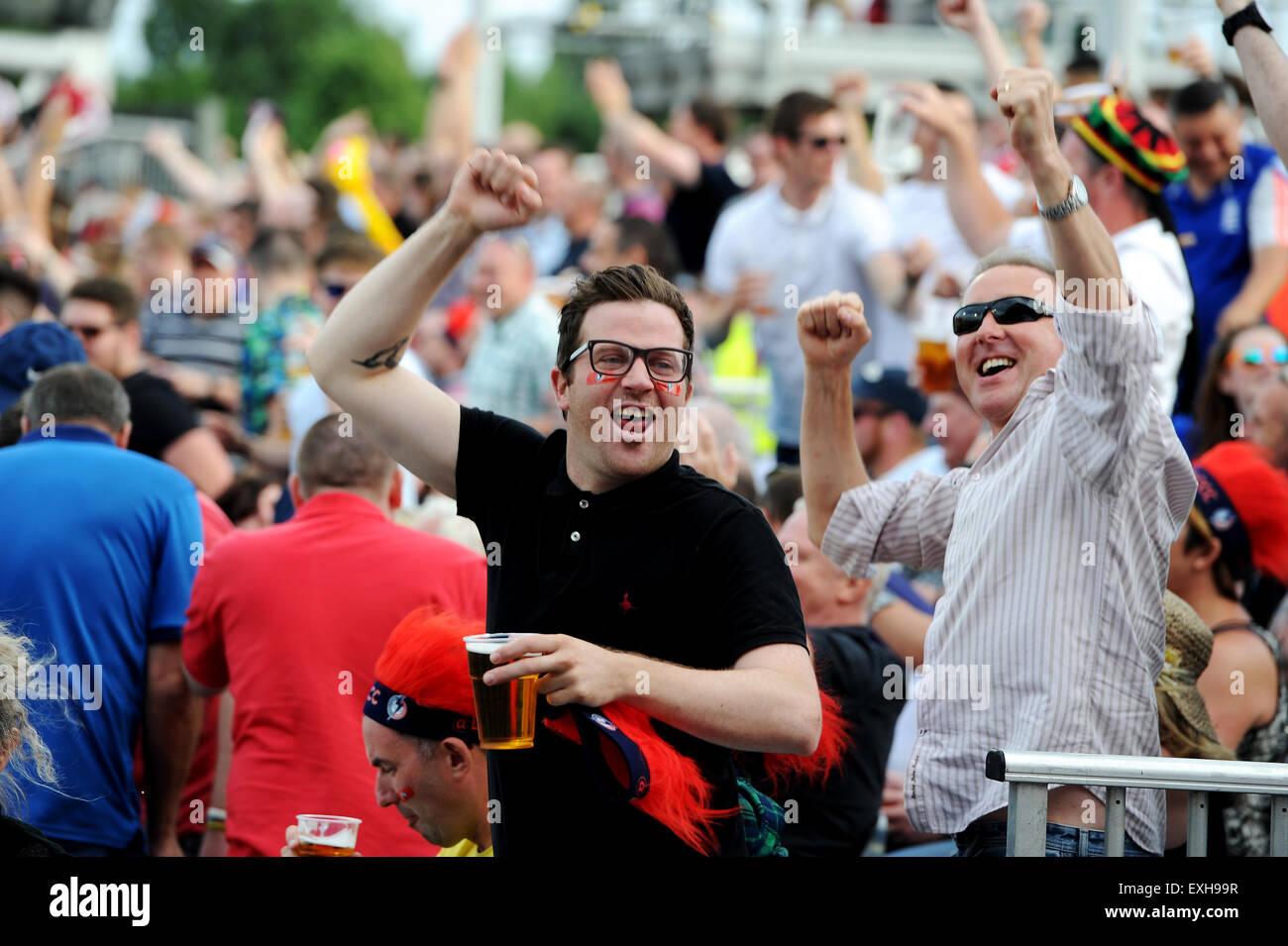 Yorkshire v lancashire cricket hi-res stock photography and images - Alamy