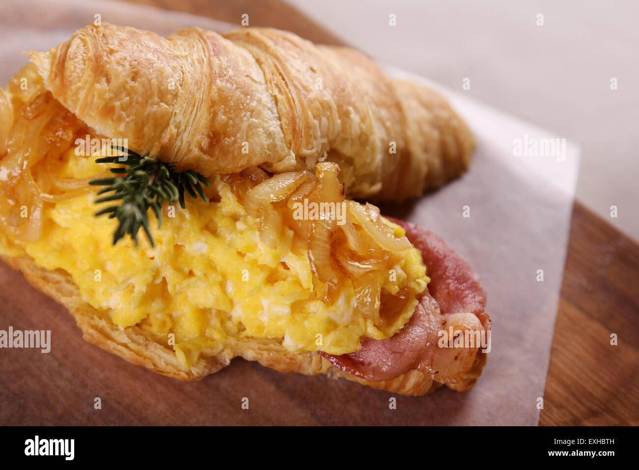 Scrambled Eggs from One Egg on a Plate +transparent Background, Png Stock  Photo - Image of chicken, transparent: 136758008