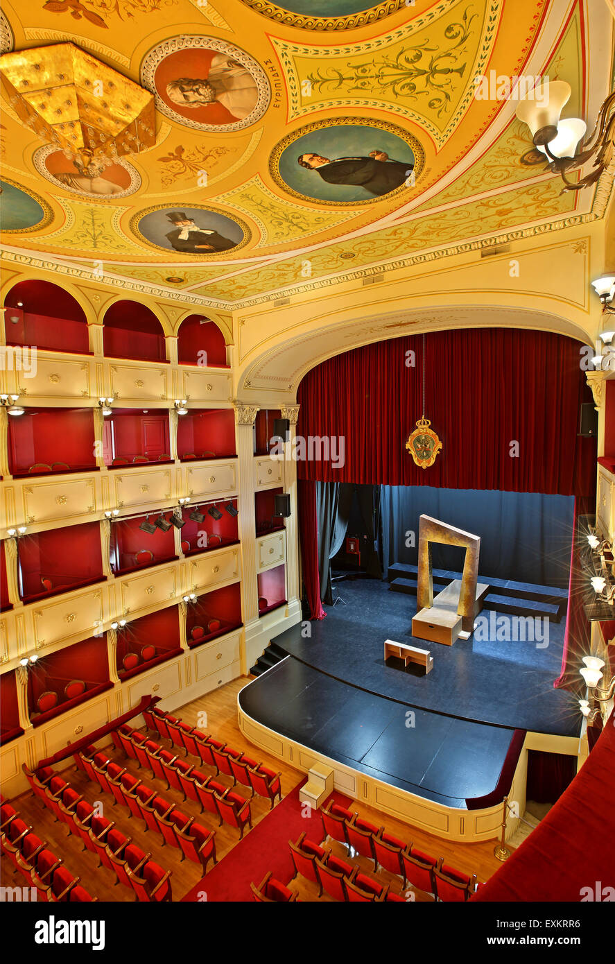 The inside of apollo theater hi-res stock photography and images - Alamy