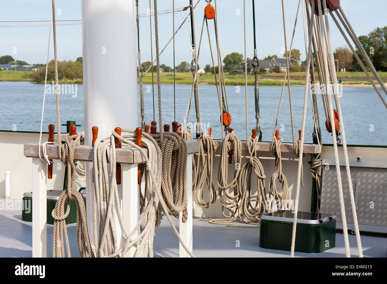 Ropes rig hi-res stock photography and images - Alamy
