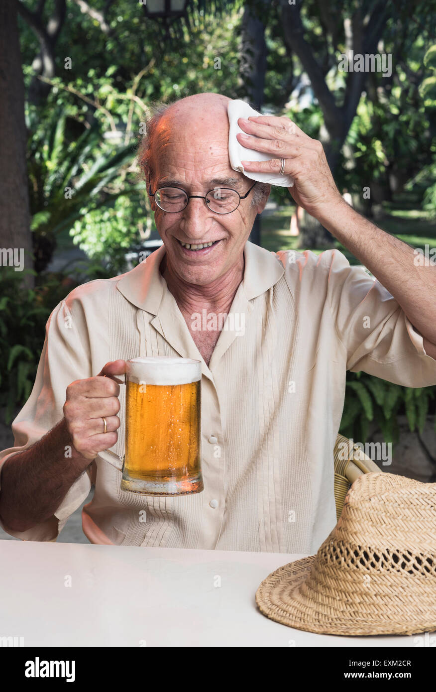 Drink beer man hires stock photography and images Alamy