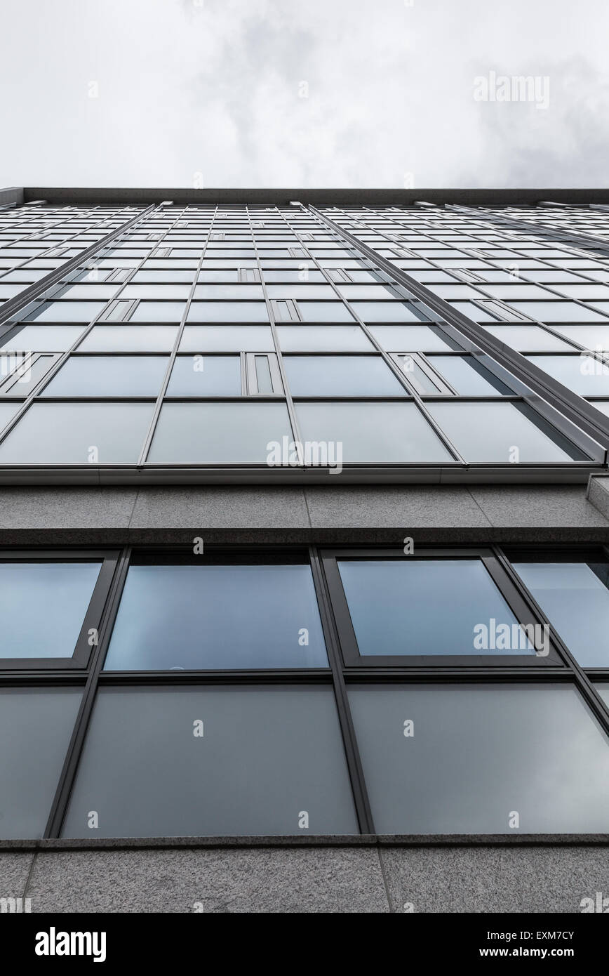 office building going into the sky Stock Photo