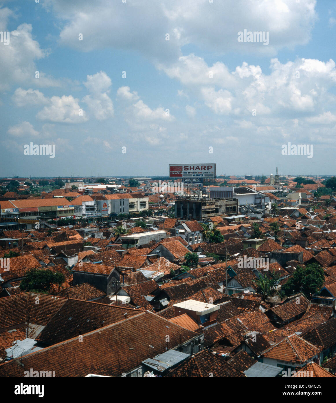 Aussicht auf die Stadt Surabaya auf Java, Indonesien 1980er Jahre. View on the city Surabaya on the island of Java, Indonesia 1980s. Stock Photo