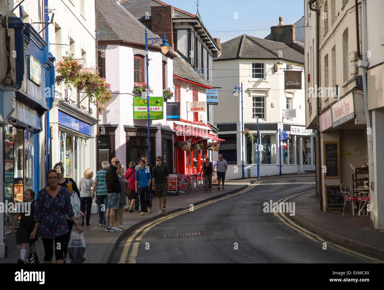 Shops and shoppers, Abergavenny, Monmouthshire, South Wales, UK Stock