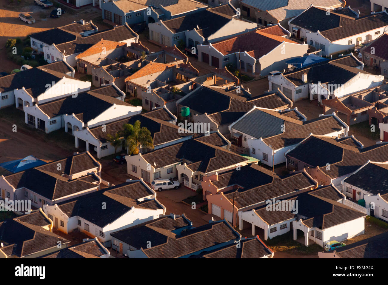 African low cost houses hi-res stock photography and images - Alamy