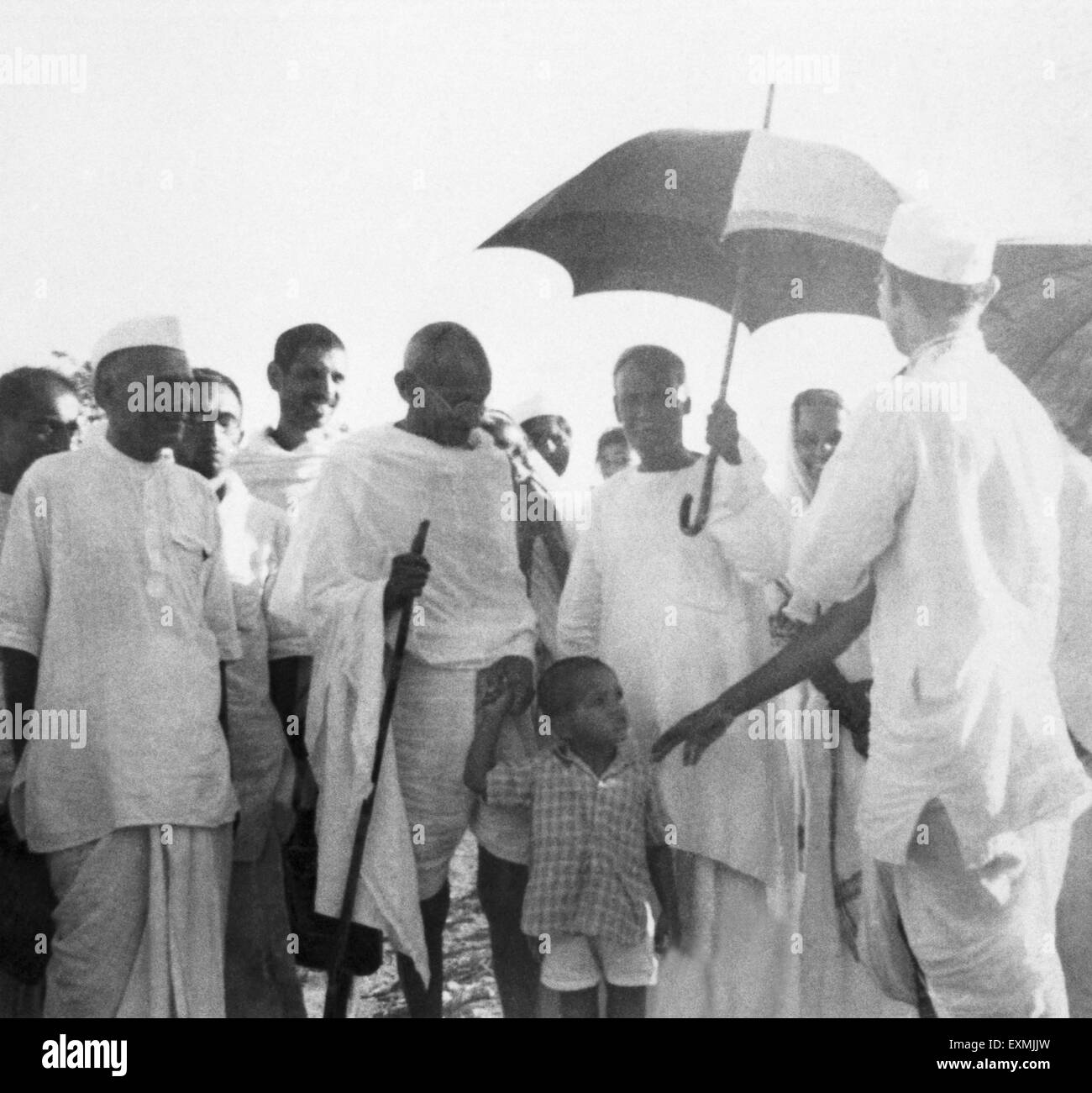 Mahatma Gandhi and others at Sevagram Ashram ; 1941 NO MR Stock Photo