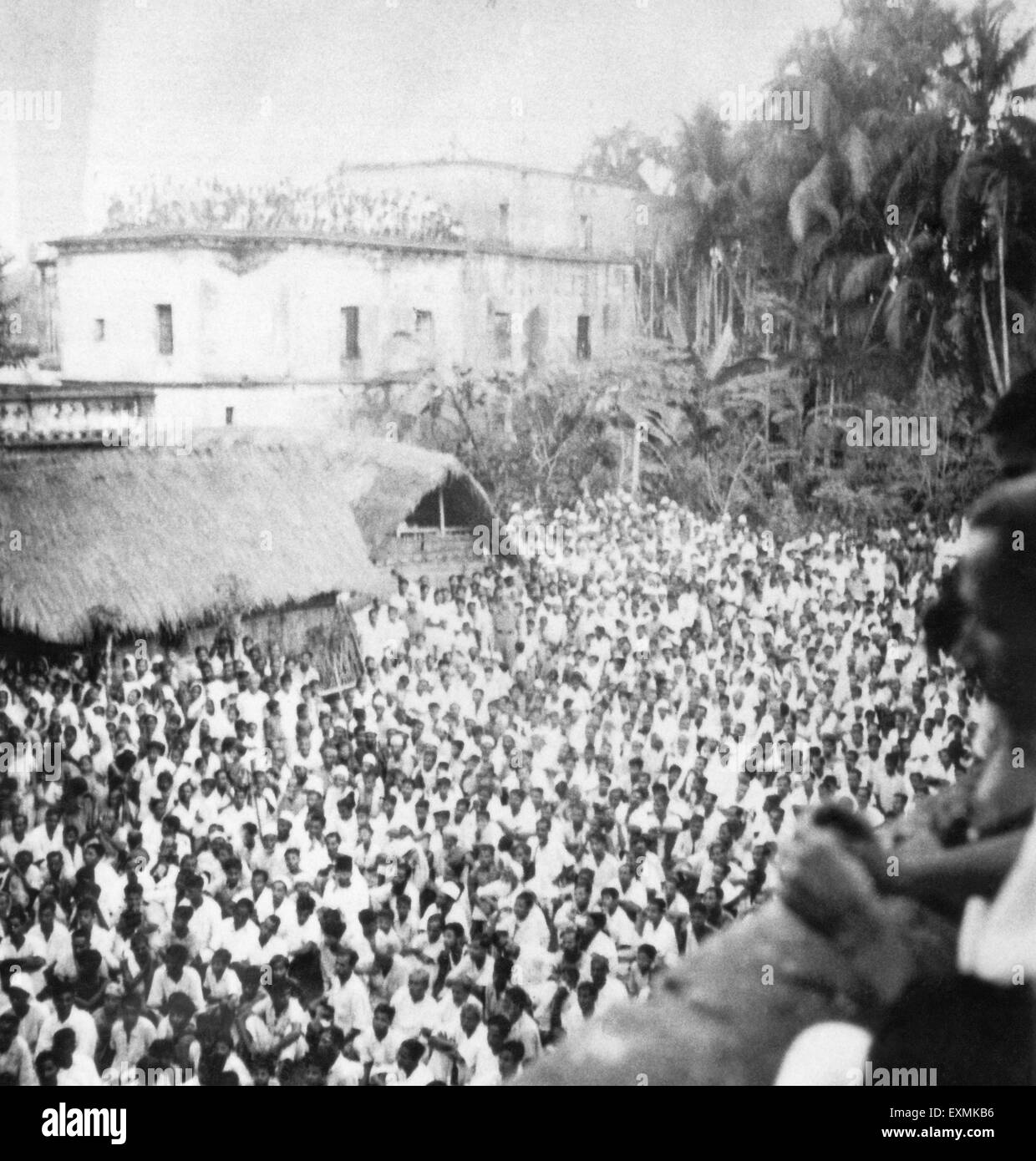 Crowd, Noakhali, Bhulua, Chittagong, Bengal, November 1946, India, Bangladesh, Asia, old vintage 1900s picture Stock Photo