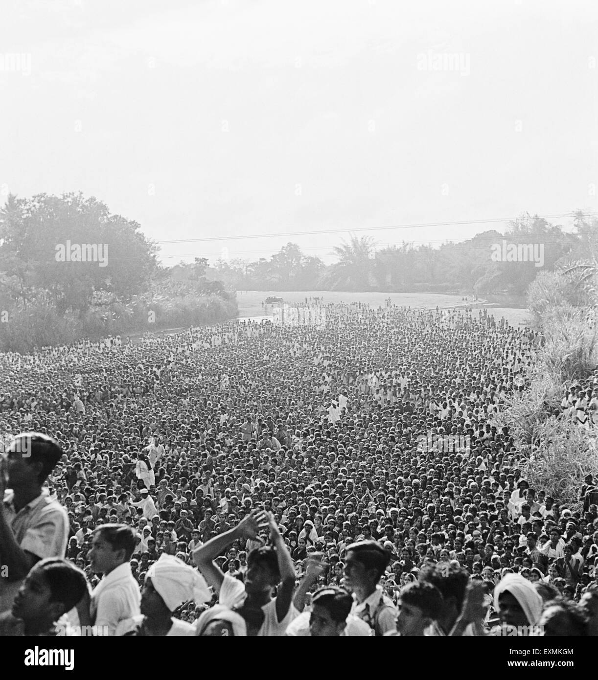 Crowds of people wish to meet Mahatma Gandhi at Madras, India, Asia, old vintage 1900s picture Stock Photo