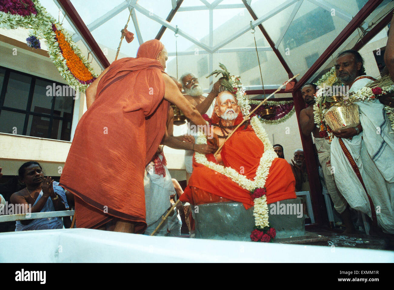 Shankar Acharya of Kanchi praying at SIES temple Nerul New Bombay Maharashtra India Stock Photo