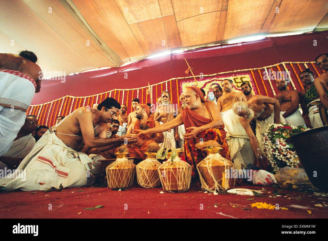 Kanchi Shankar Acharya prayer offerings Stock Photo