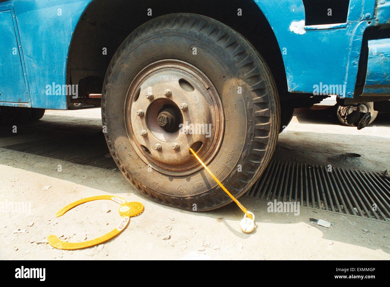 Bus tyre hires stock photography and images Alamy