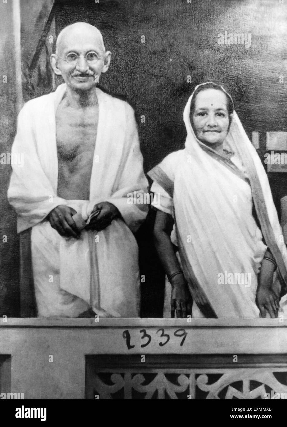 Mahatma Gandhi and Kasturba Gandhi standing on balcony india 1940 Stock Photo
