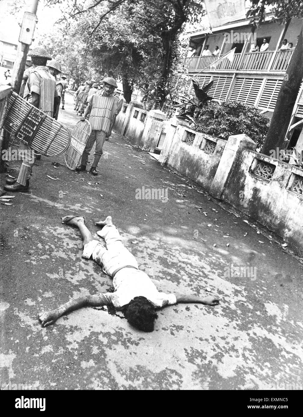 Man killed Police encounter Bombay Mumbai Maharashtra India Stock Photo