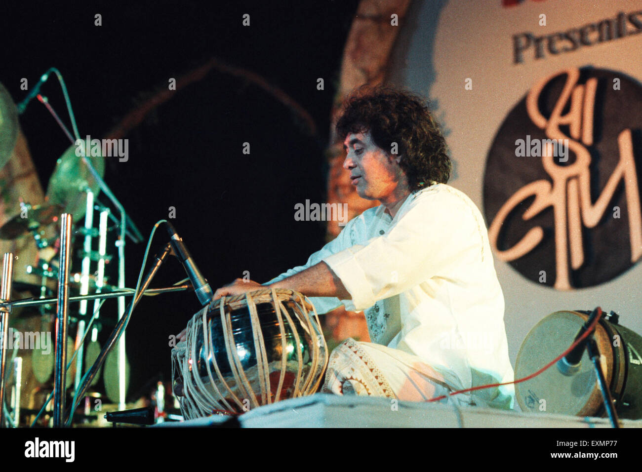 Indian tabla player hires stock photography and images Alamy
