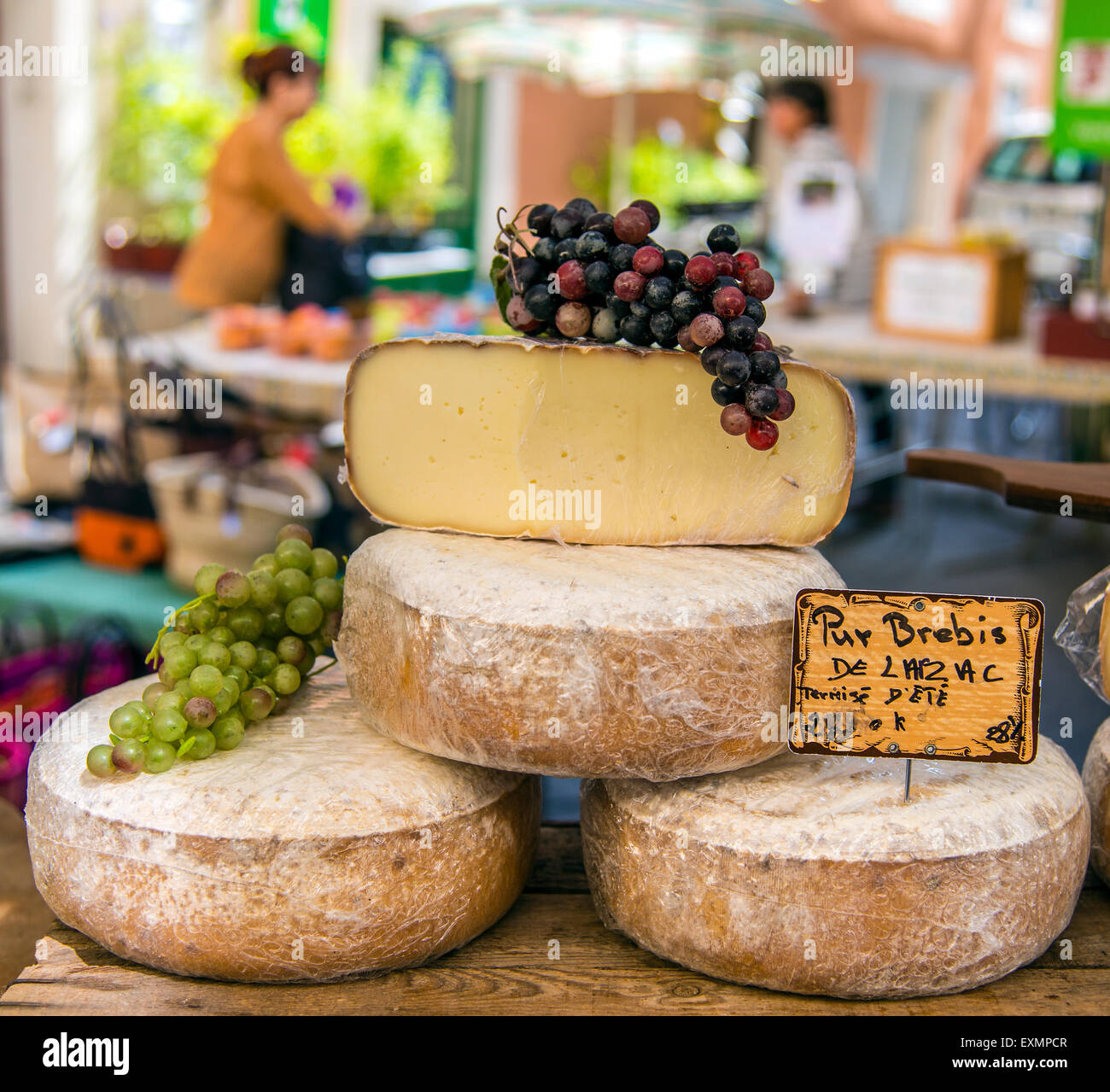 Cheeses deli hires stock photography and images Alamy