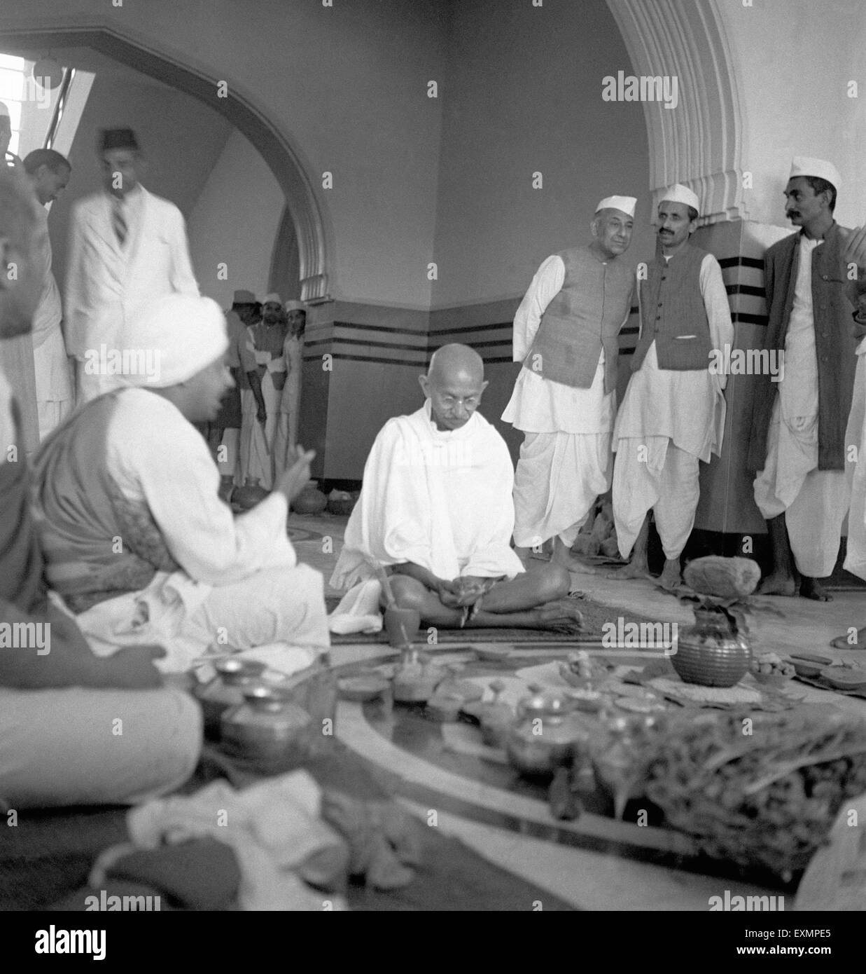 Dr. Jivraj Mehta ; Mahatma Gandhi ; Rajendra Prasad and others at opening ceremony of Kamla Nehru Memorial Hospital at Allahabad Stock Photo