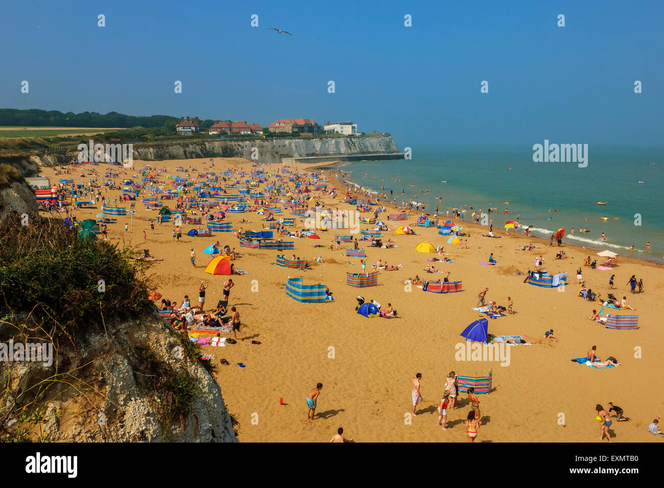 A crowded Joss Bay beach near Broadstairs, Isle of Kent