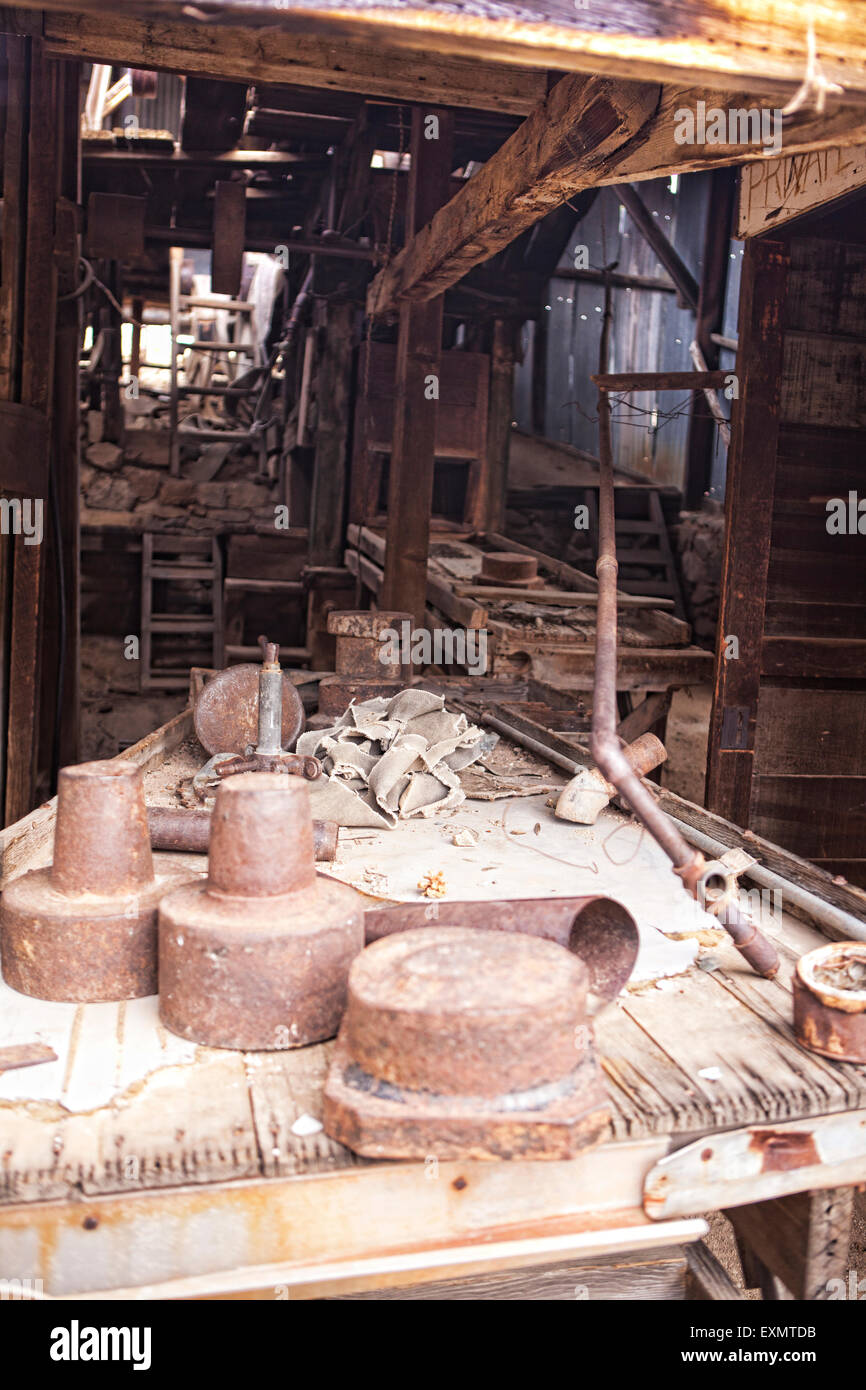 Two-Stamp Baker Iron Works Crusher, Stamping Mill, at Wall Street Mill and Mine, Joshua Tree National Park, California, USA Stock Photo