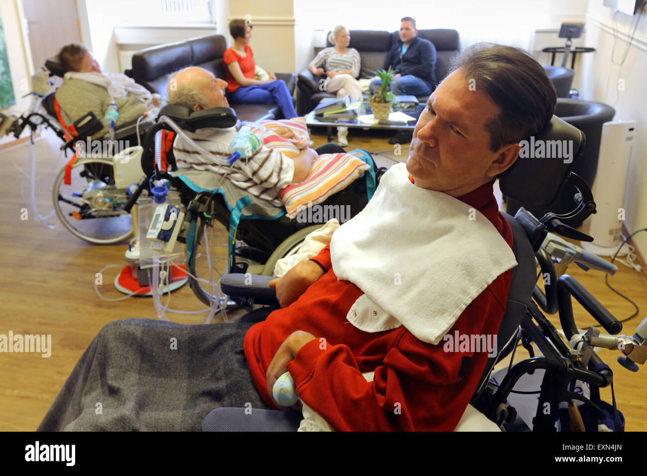 patients-in-an-artificial-respiration-unit-in-a-care-center-in-essengermany-EXN4JN.jpg