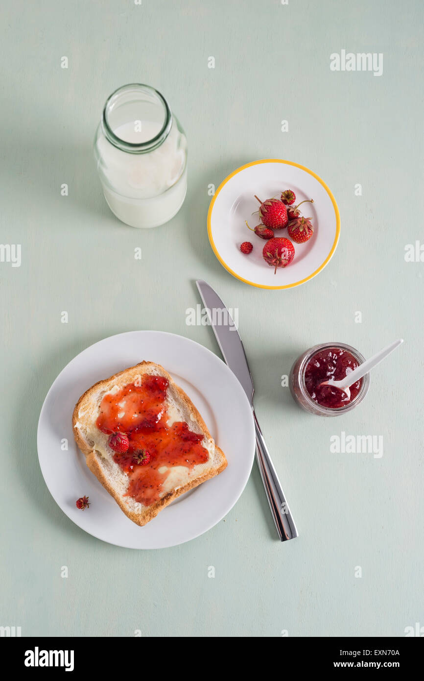 Bottle of jam hires stock photography and images Alamy