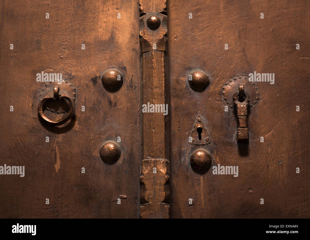 Women iran door hi-res stock photography and images - Alamy