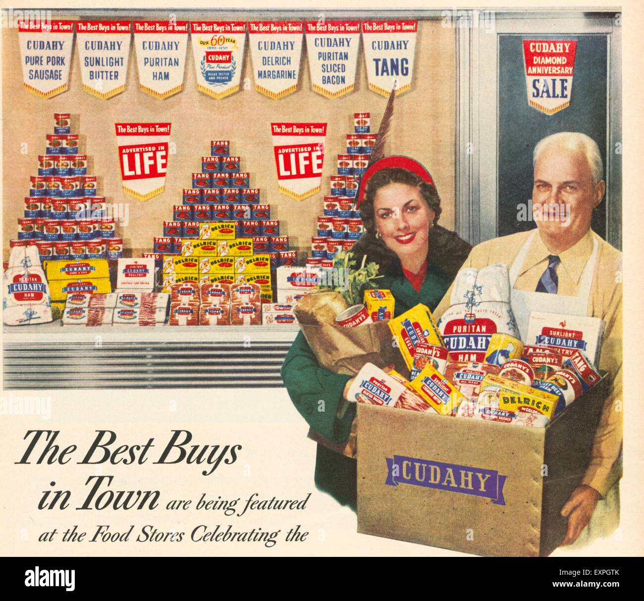 1940s USA Grocers Shopping Chivalry Magazine Advert Stock Photo