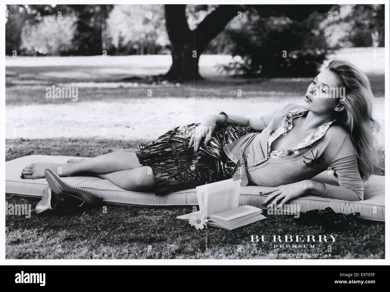 Burberry advert kate moss hi-res stock photography and images - Alamy