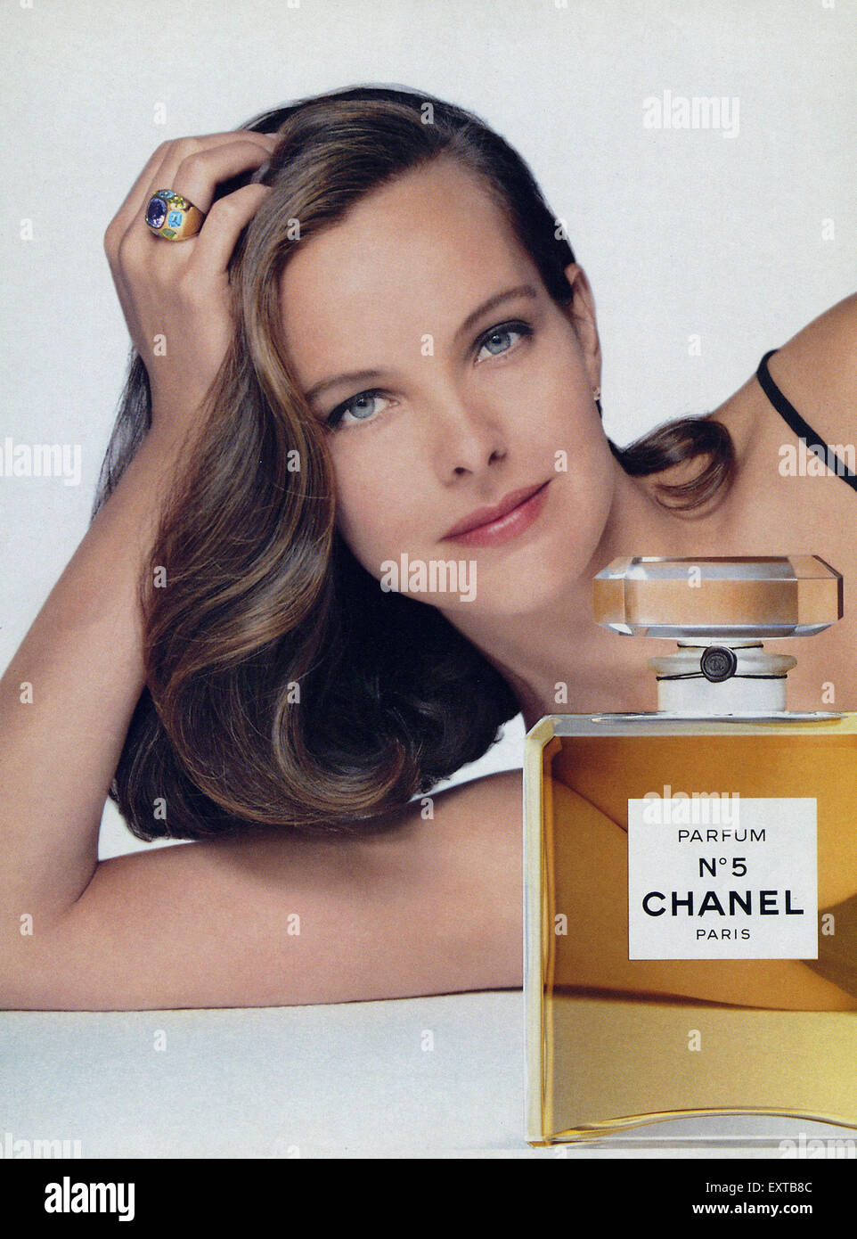 Chanel no5 advert hi-res stock photography and images - Alamy