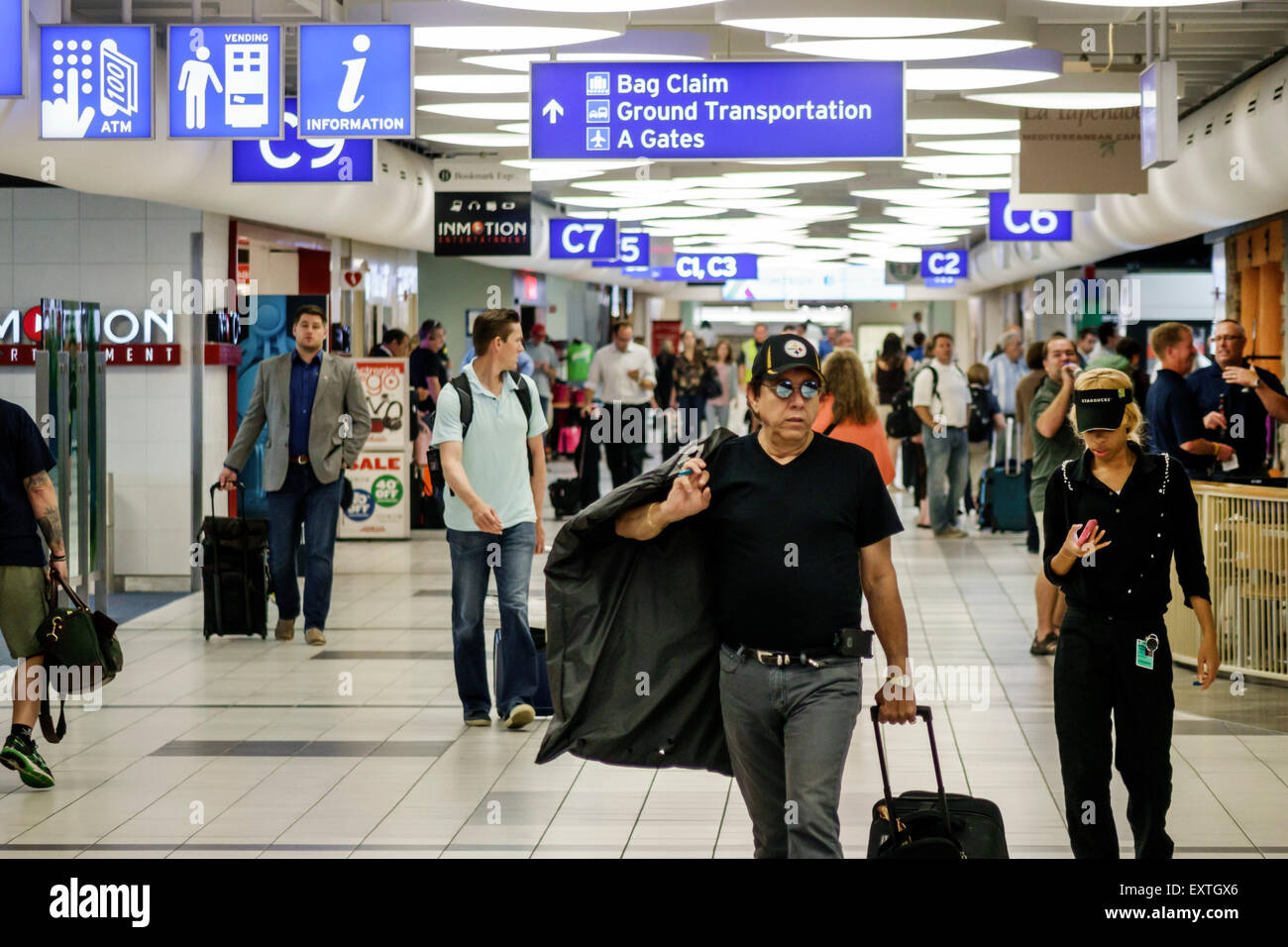 Baggage Claim Sign Stock Photos & Baggage Claim Sign Stock Images - Alamy