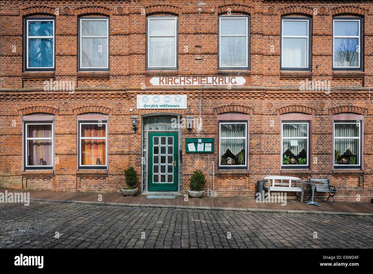 Tavern Kirchspielkrug in Tetenbuell auf Eiderstedt, Schleswig-Holstein, Germany Stock Photo