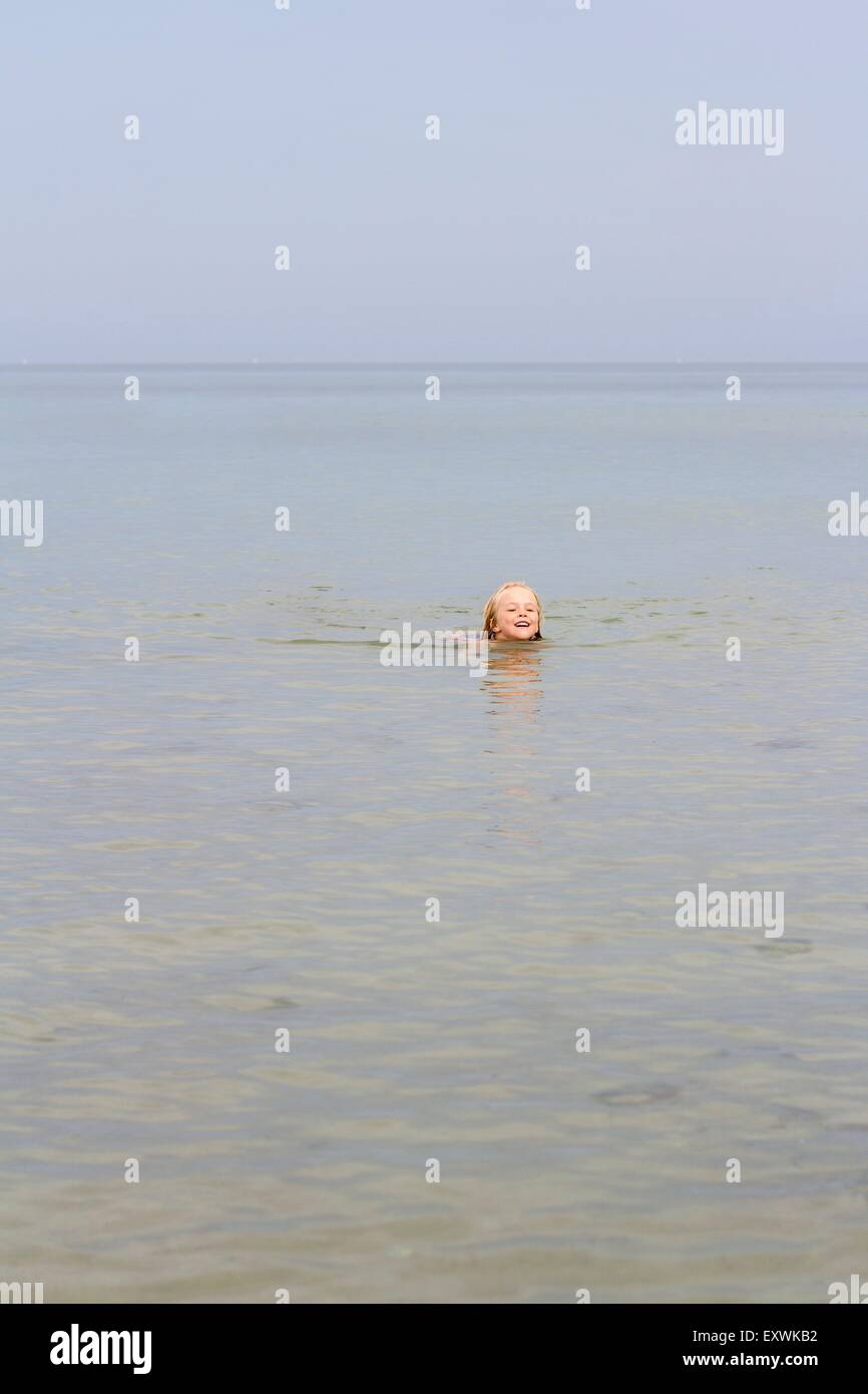 Hochzeit auto dekorationen -Fotos und -Bildmaterial in hoher Auflösung –  Alamy