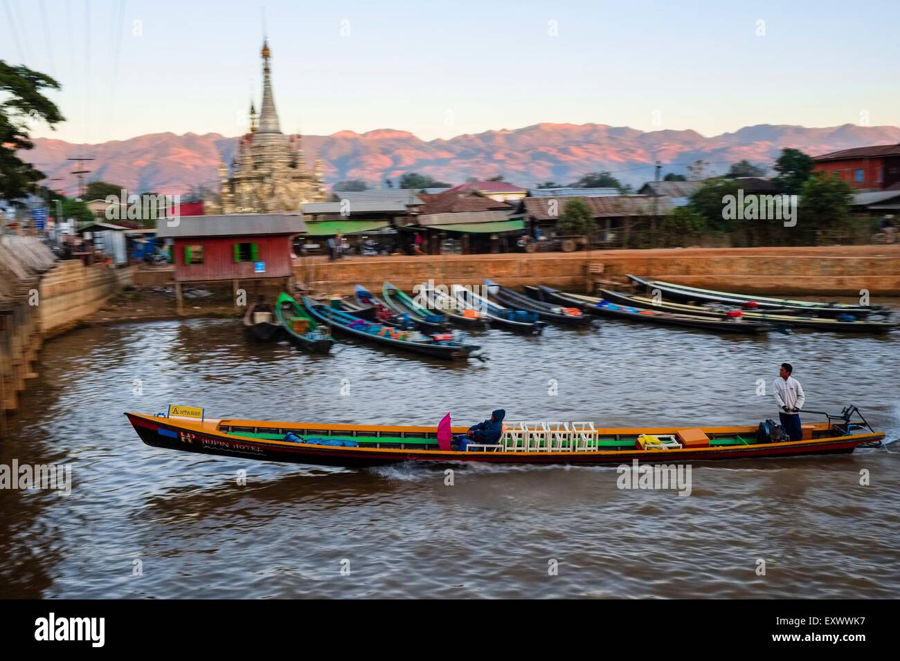 Longtail boat, Nyaung Shwe, Shan Staat, Myanmar, Asia Stock Photo