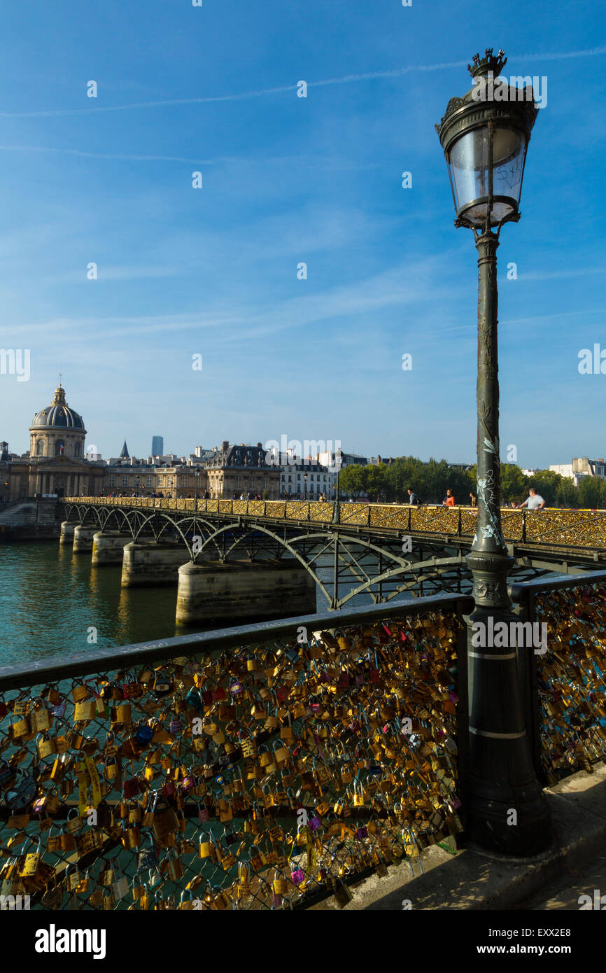 Pont Des Arts, Padlocks, Paris, France Stock Photo Alamy