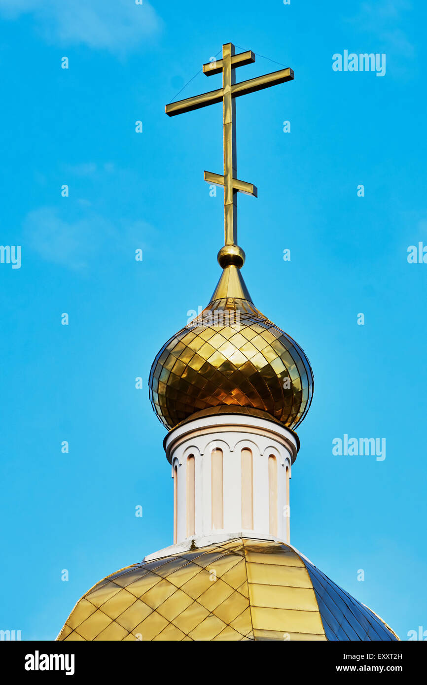 Cross on the dome of the Orthodox Church against the blue sky Stock ...