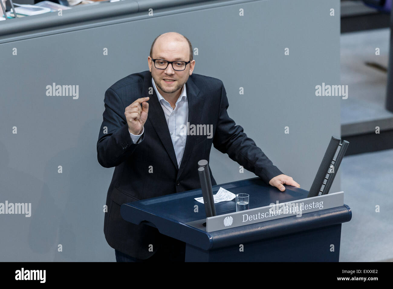 Berlin, Germany. 17th July, 2015. Special session of the German Parliament - consultation of government on the ' negotiations of the Government Federal relative to the concession of financial support for the Hellenic Republic of Greece ' realized at the German Parliament on 17.07.2015 in Berlin, Germany./Picture: Manuel Sarrazin, Green, during his speech at the session of the german Parliament relative to the concession of financial support for the Hellenic Republic of Greece. Credit:  Reynaldo Chaib Paganelli/Alamy Live News Stock Photo