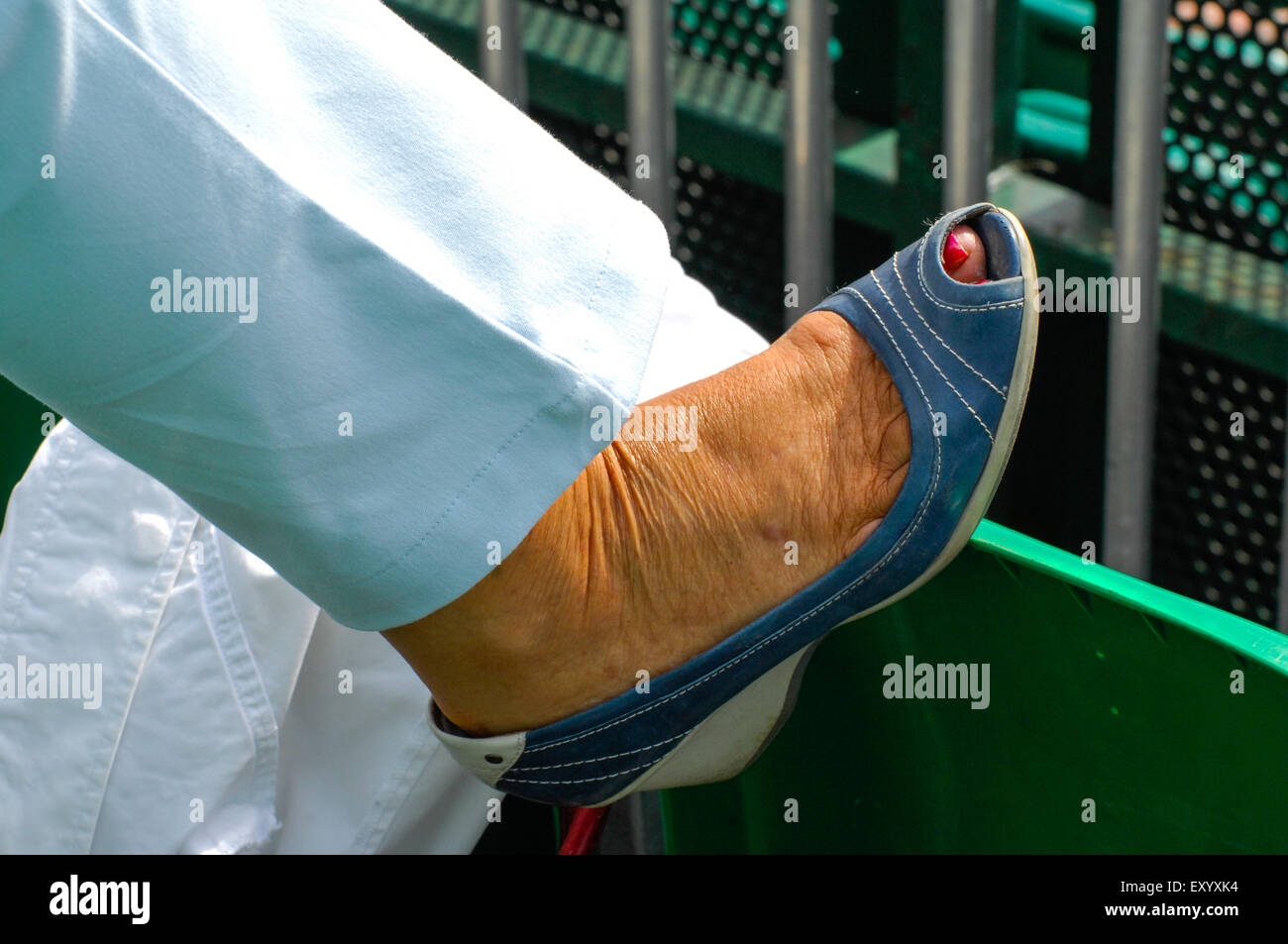 Bad feet hi-res stock photography and images - Alamy