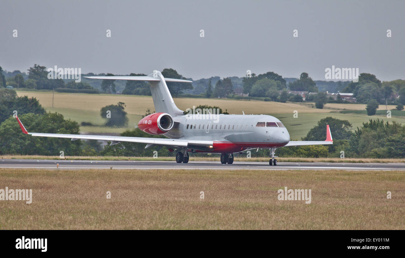 Bombardier global 6000 luton hi-res stock photography and images - Alamy